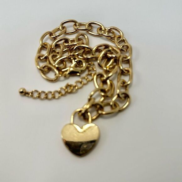 Gold tone chain heart pendant necklace - Picture 6 of 6